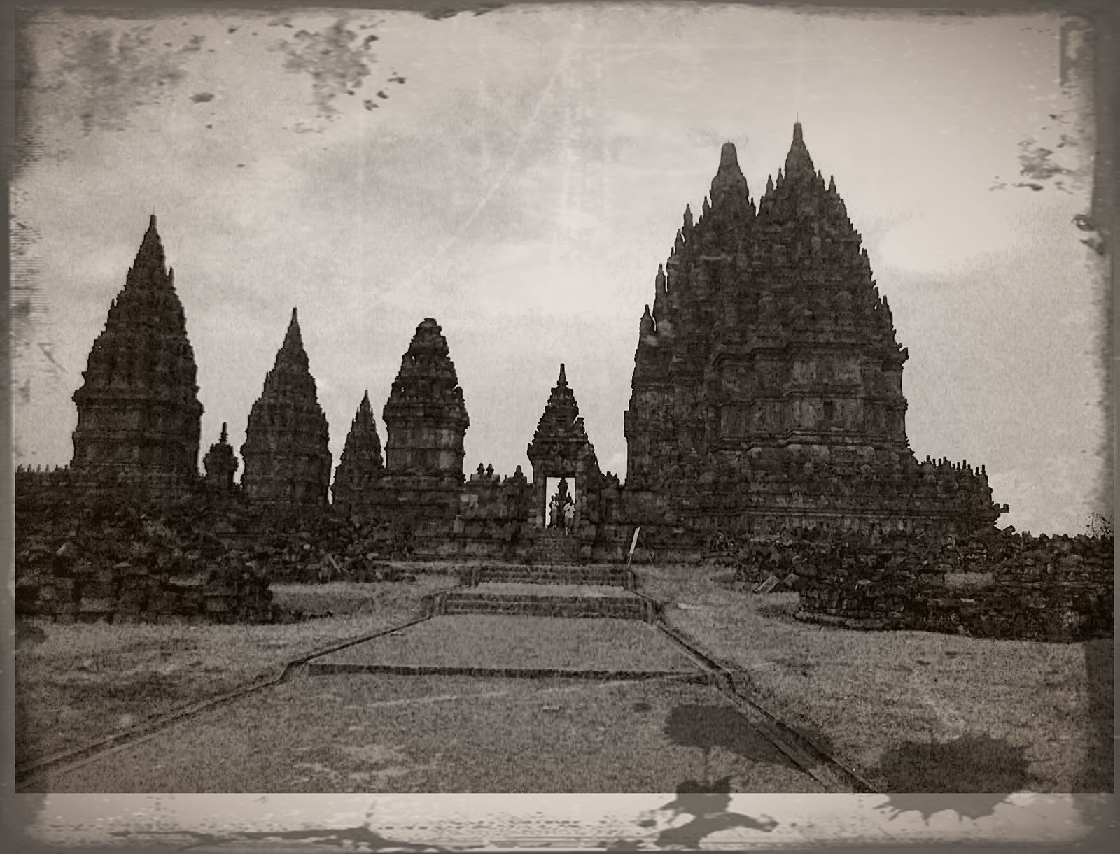 Wallpaper Keren - Prambanan Temple , HD Wallpaper & Backgrounds