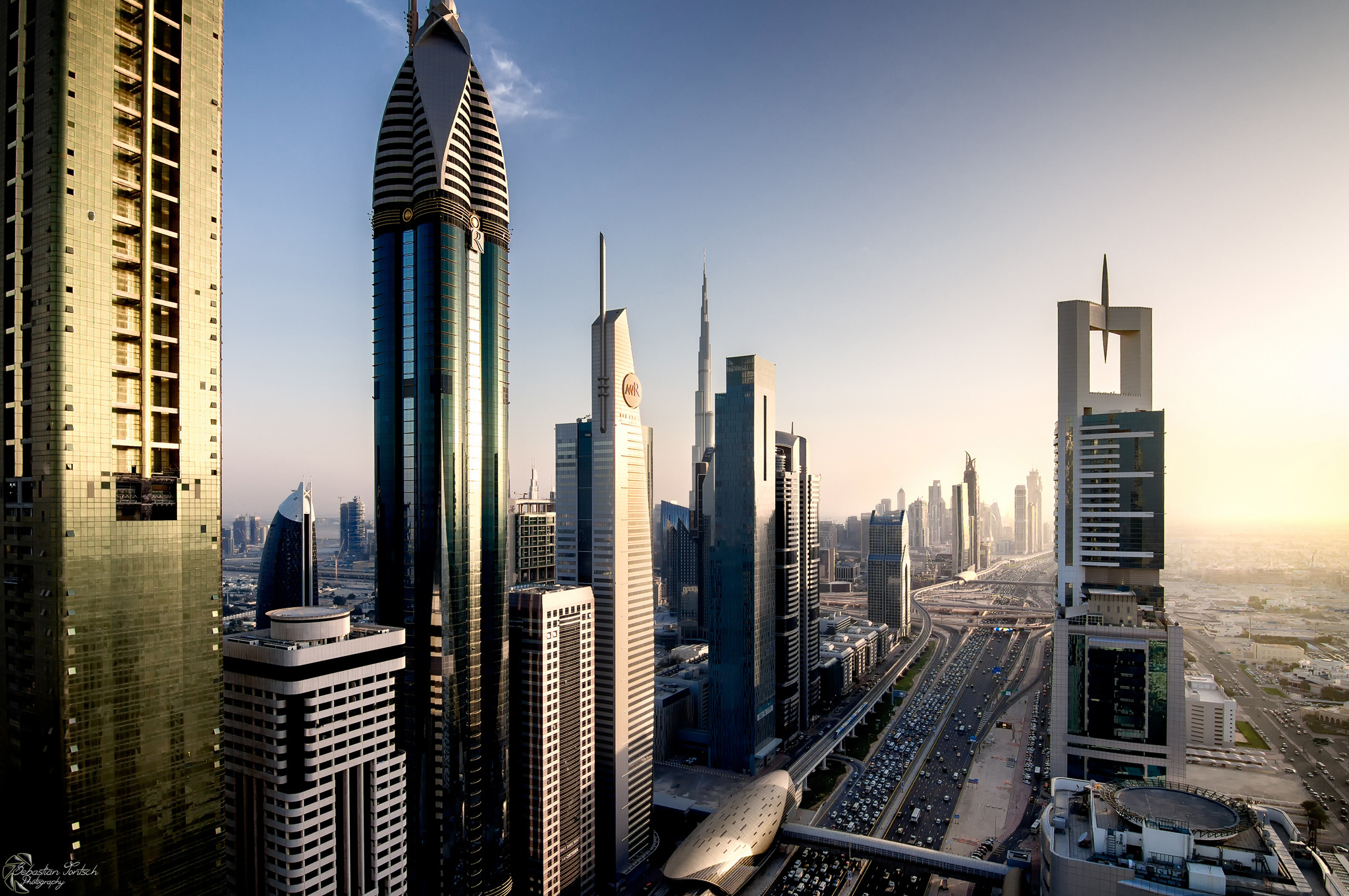 Dubai Building Images Hd - Dubai Sheikh Zayed Road , HD Wallpaper & Backgrounds