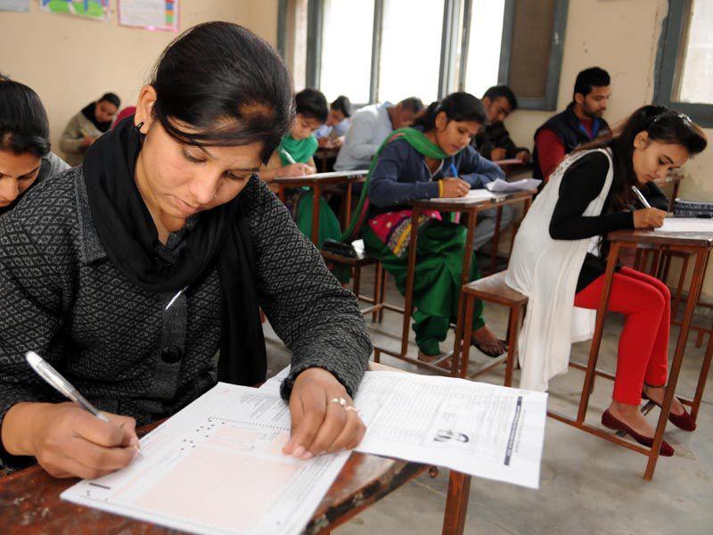 Students Appearing For 10 2 Exams Of Punjab School - Class 8 Student , HD Wallpaper & Backgrounds