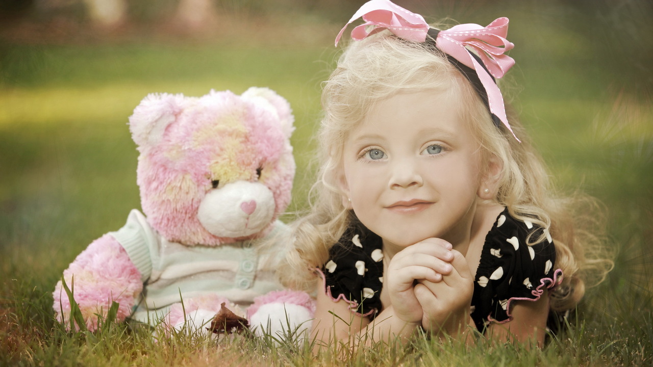 Is This Your First Heart - Happy Teddy Day With Baby , HD Wallpaper & Backgrounds