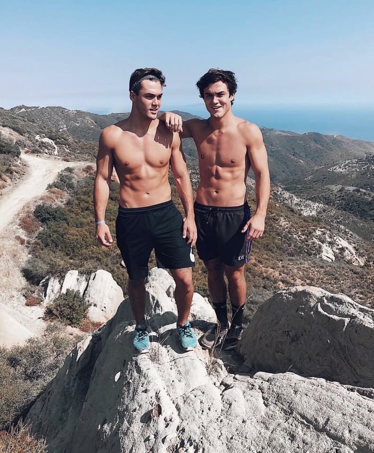77 Images About Dolan Twins On We Heart It - Ethan Dolan V Line , HD Wallpaper & Backgrounds