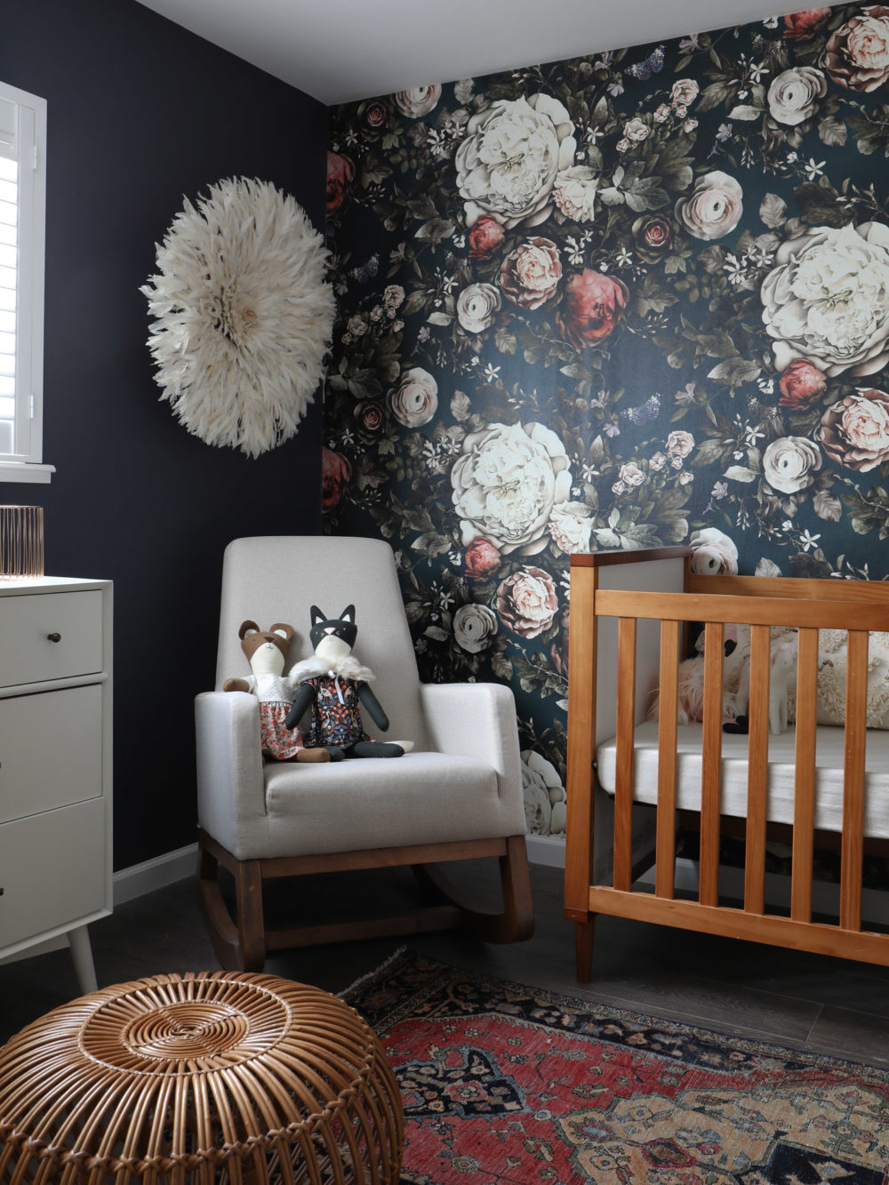 Moody Navy Floral Girls Nursery - Dark Bedroom With Wallpaper Accent Wall , HD Wallpaper & Backgrounds