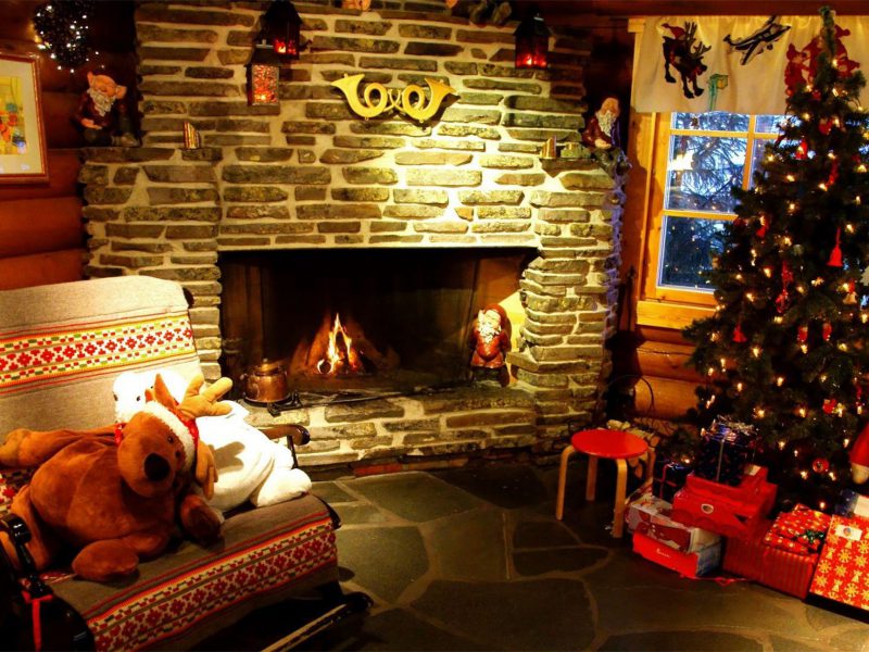 Tree Fireplace Christmas Story Live Wallpaper - Santa Claus' Village , HD Wallpaper & Backgrounds
