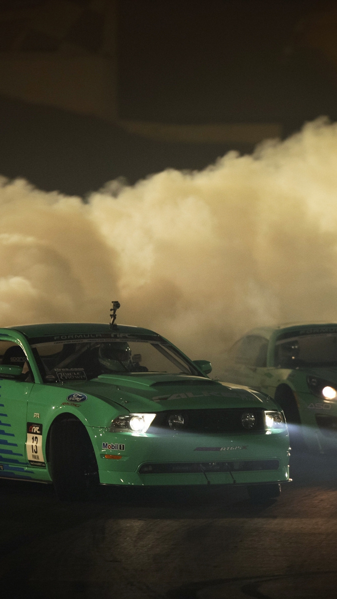 Download This Wallpaper Preview - Cars Wallpapers For Iphone 8 Plus , HD Wallpaper & Backgrounds