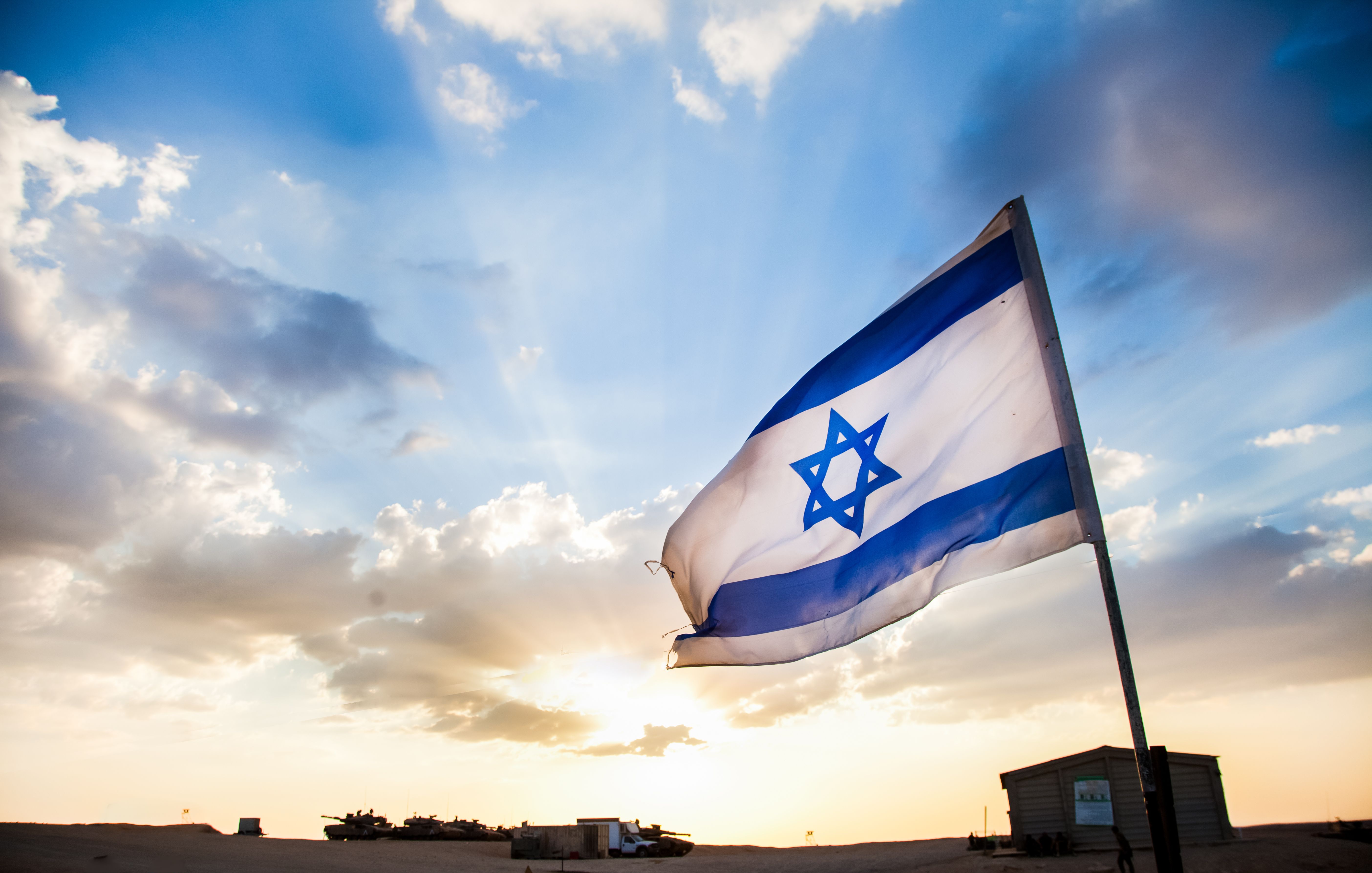 Tel Aviv Israel Wallpaper Flag - Israeli Flag In Israel , HD Wallpaper & Backgrounds
