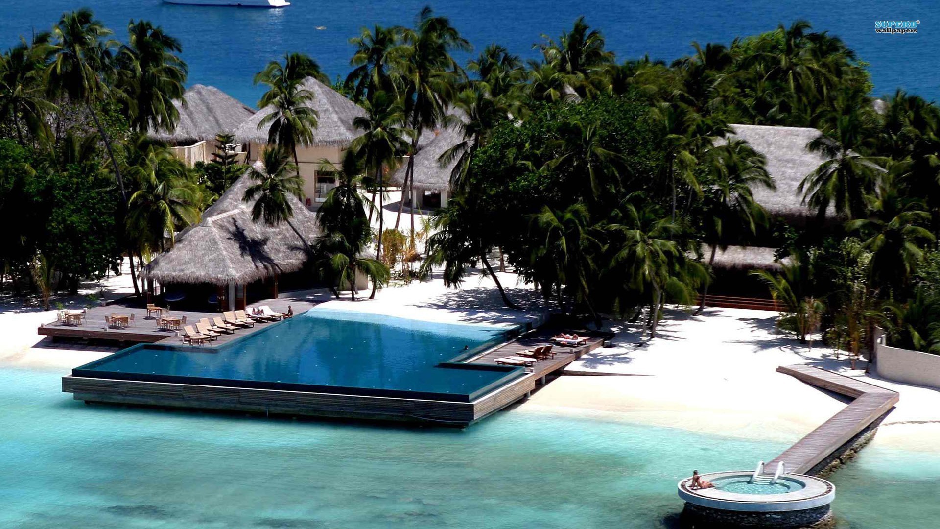 Fabulous Resort In The Maldives Wallpaper - Maldives Private Beach Villa , HD Wallpaper & Backgrounds