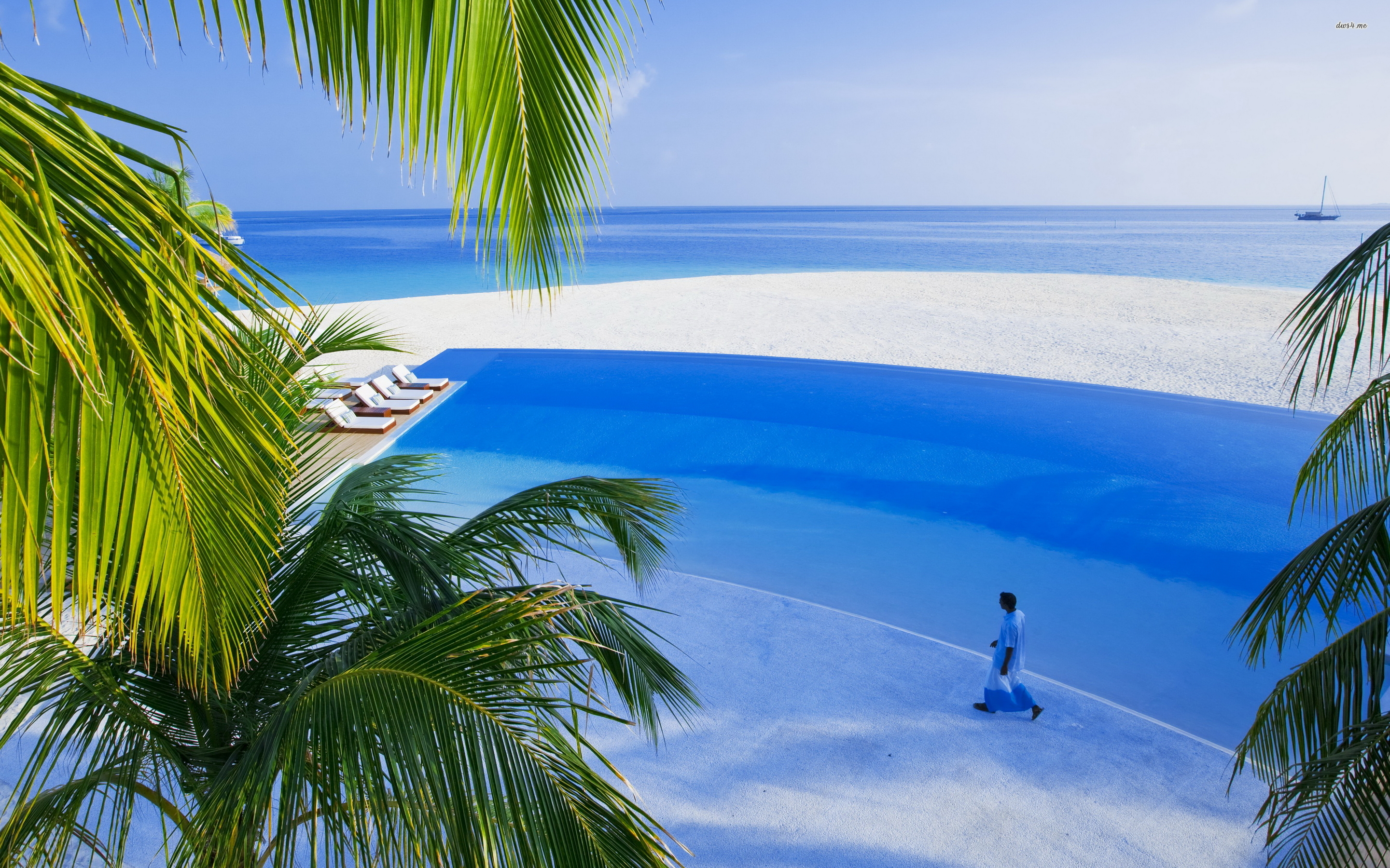 Amazing Resort In Velassaru Maldives Wallpaper , HD Wallpaper & Backgrounds