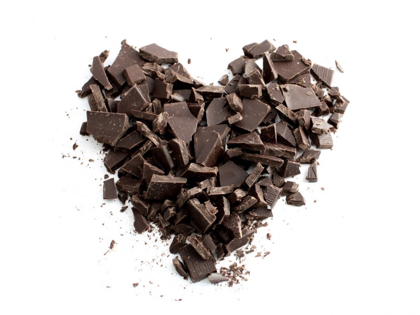Chocolate Cloves Broken Heart - Chocolate Candy , HD Wallpaper & Backgrounds
