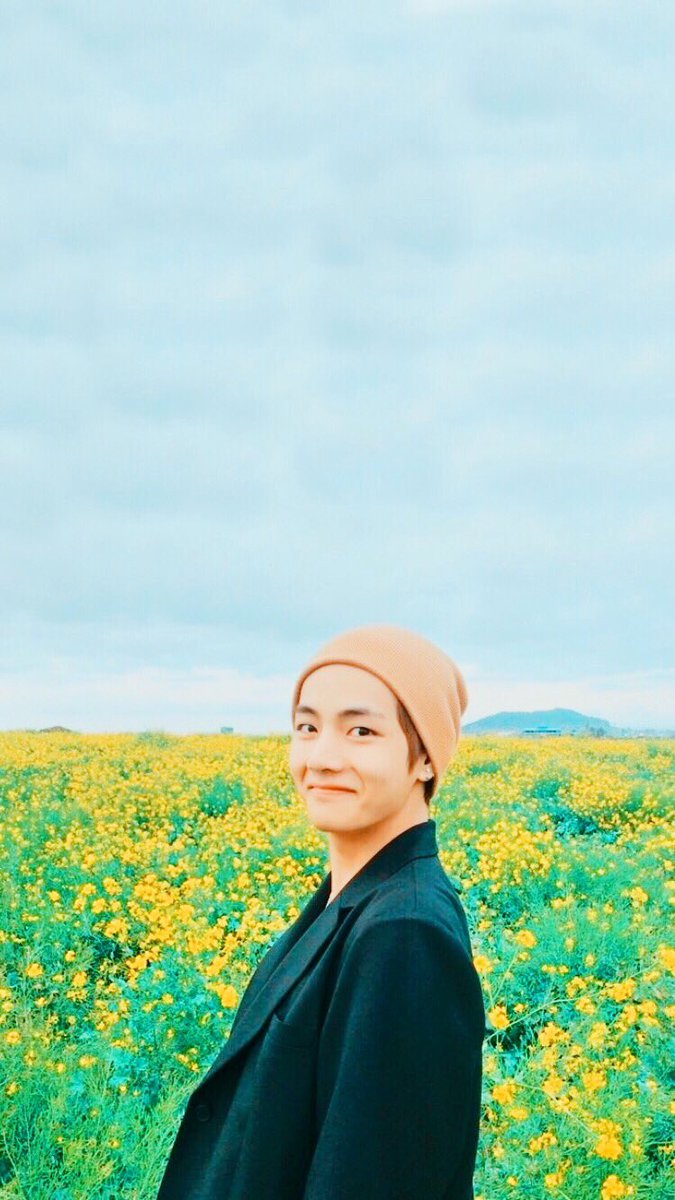 Ahjumma ❤ On Twitter - Kim Taehyung Wallpaper Smile , HD Wallpaper & Backgrounds