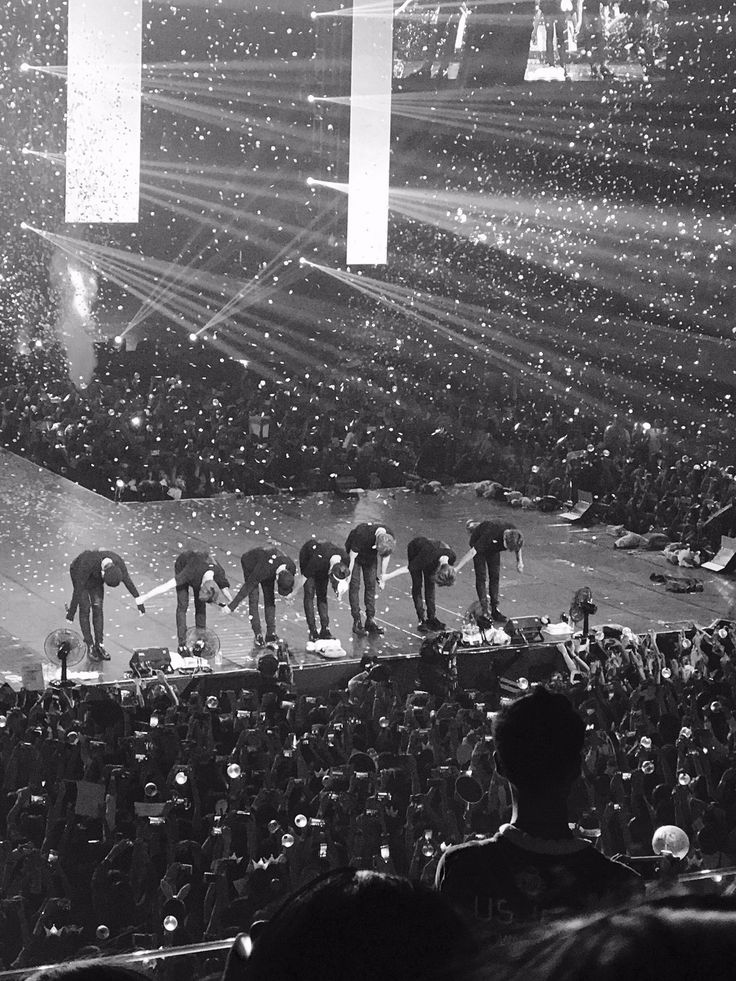 Best 25 Bts Wings Wallpaper Ideas On Pinterest Wings - Bts Black And White Concert , HD Wallpaper & Backgrounds