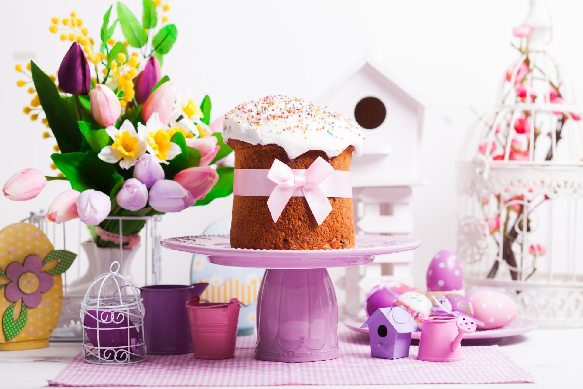 Easter Cake Eggs Tulips Spring Decoration Holiday Blessed - Обои На Телефон Пасха , HD Wallpaper & Backgrounds