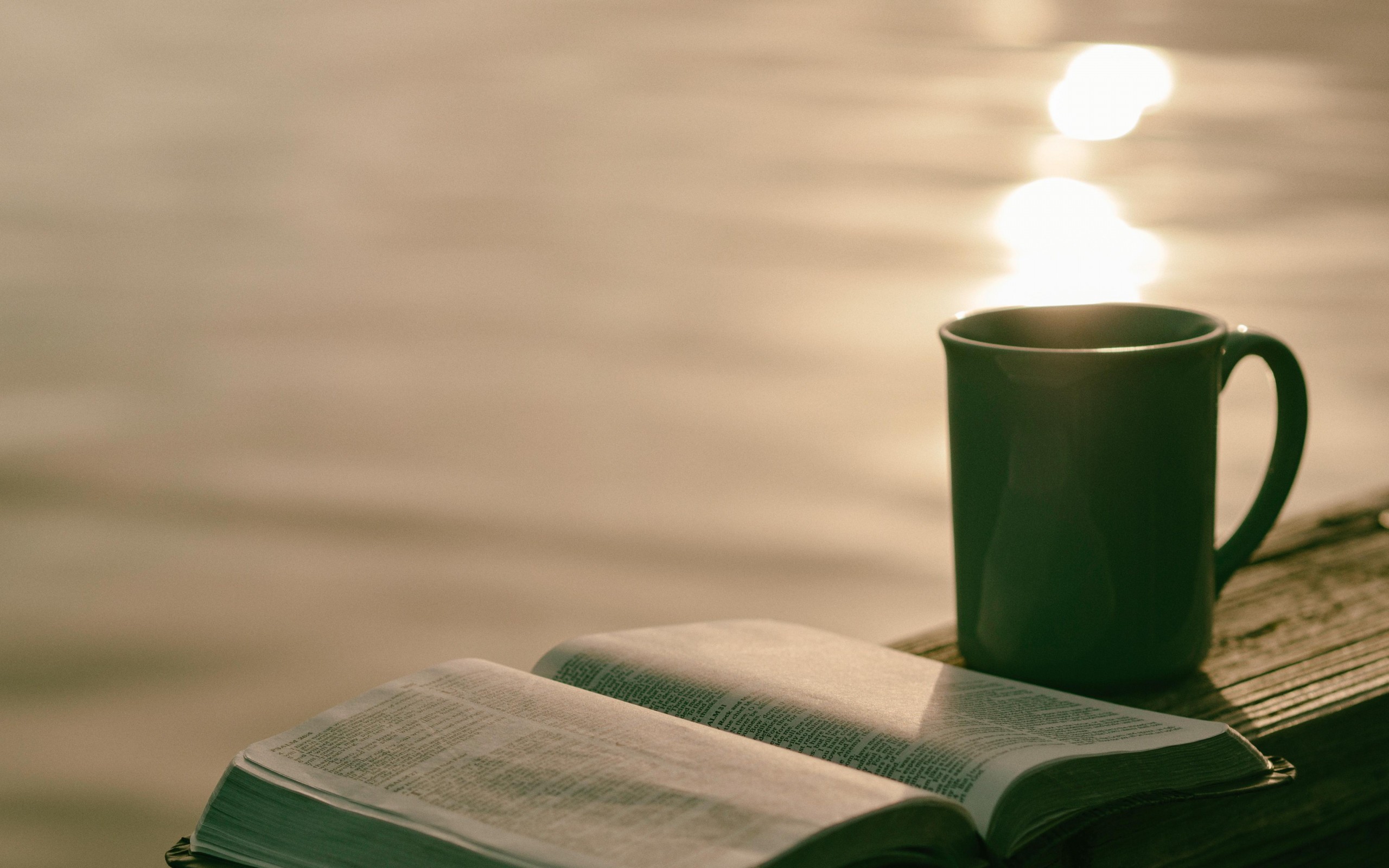 Cup Of Tea Iphone Wallpaper Inspirational Books And - Bible With Coffee Cup , HD Wallpaper & Backgrounds