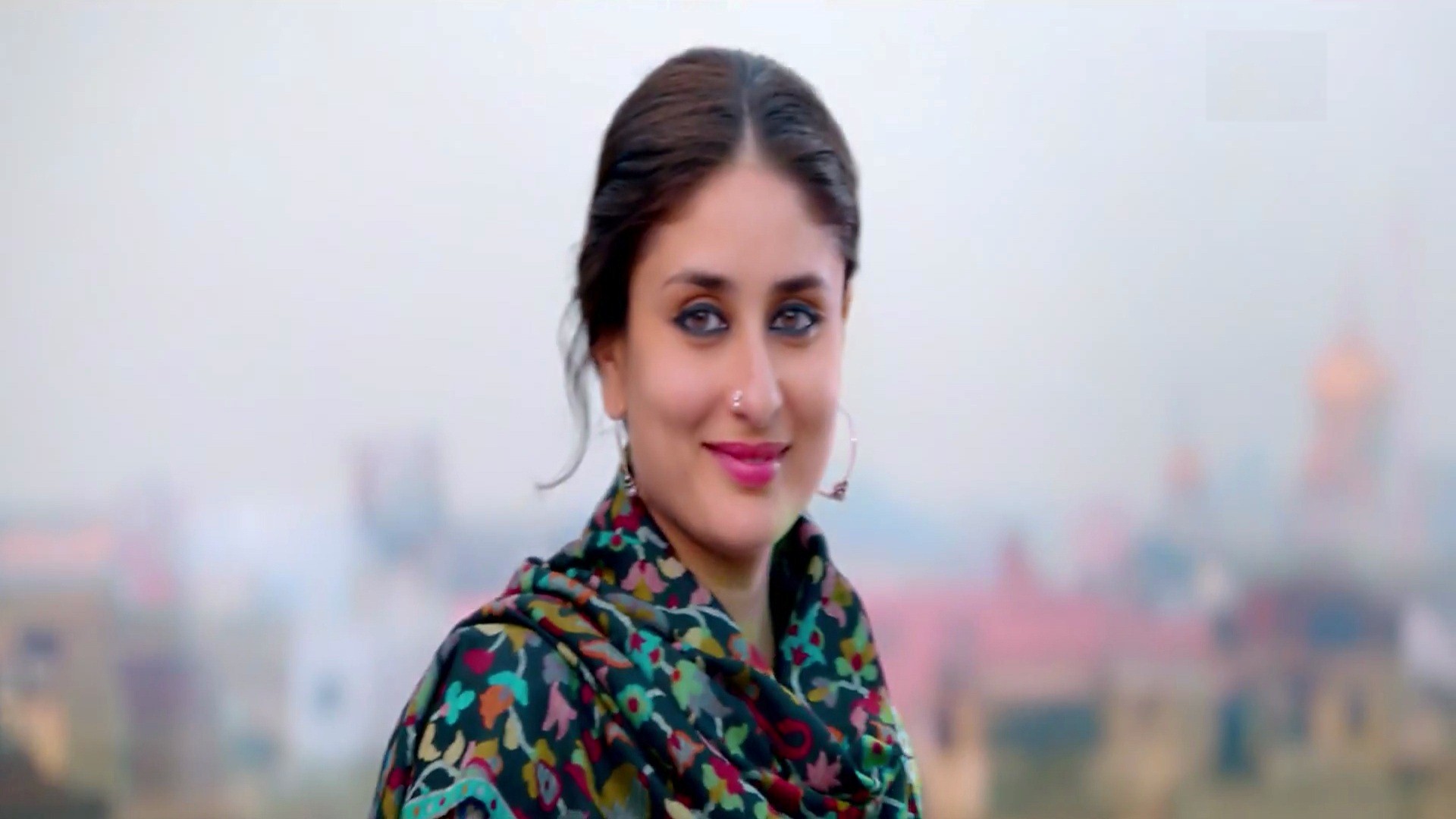 Kareena Kapoor In Bajrangi Bhaijaan Hd Wallpapers - Kareena Kapoor Photos Hd , HD Wallpaper & Backgrounds