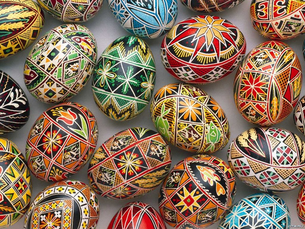 Beautiful Designed Easter Eggs Wallpaper - Oeuf De Paques Roumanie , HD Wallpaper & Backgrounds