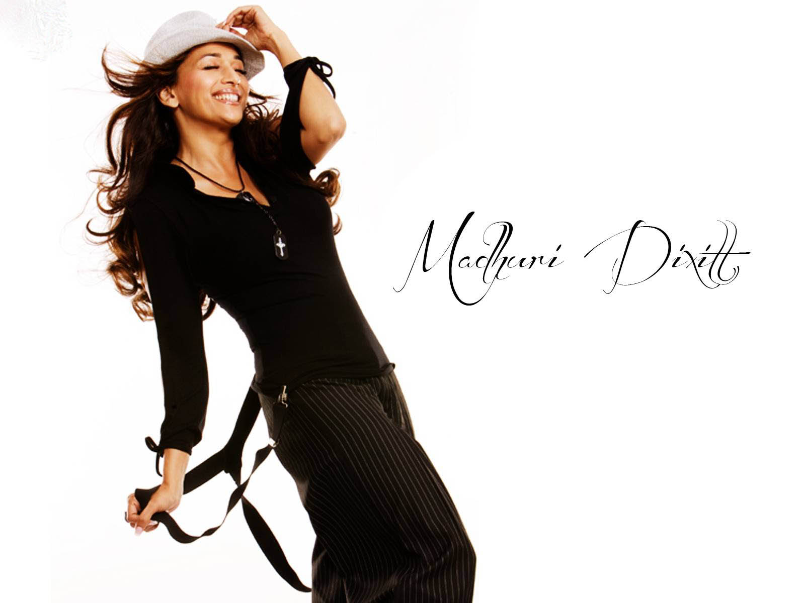 Madhuri Dixit Hd Wallpaper - Madhuri Dixit Cap , HD Wallpaper & Backgrounds