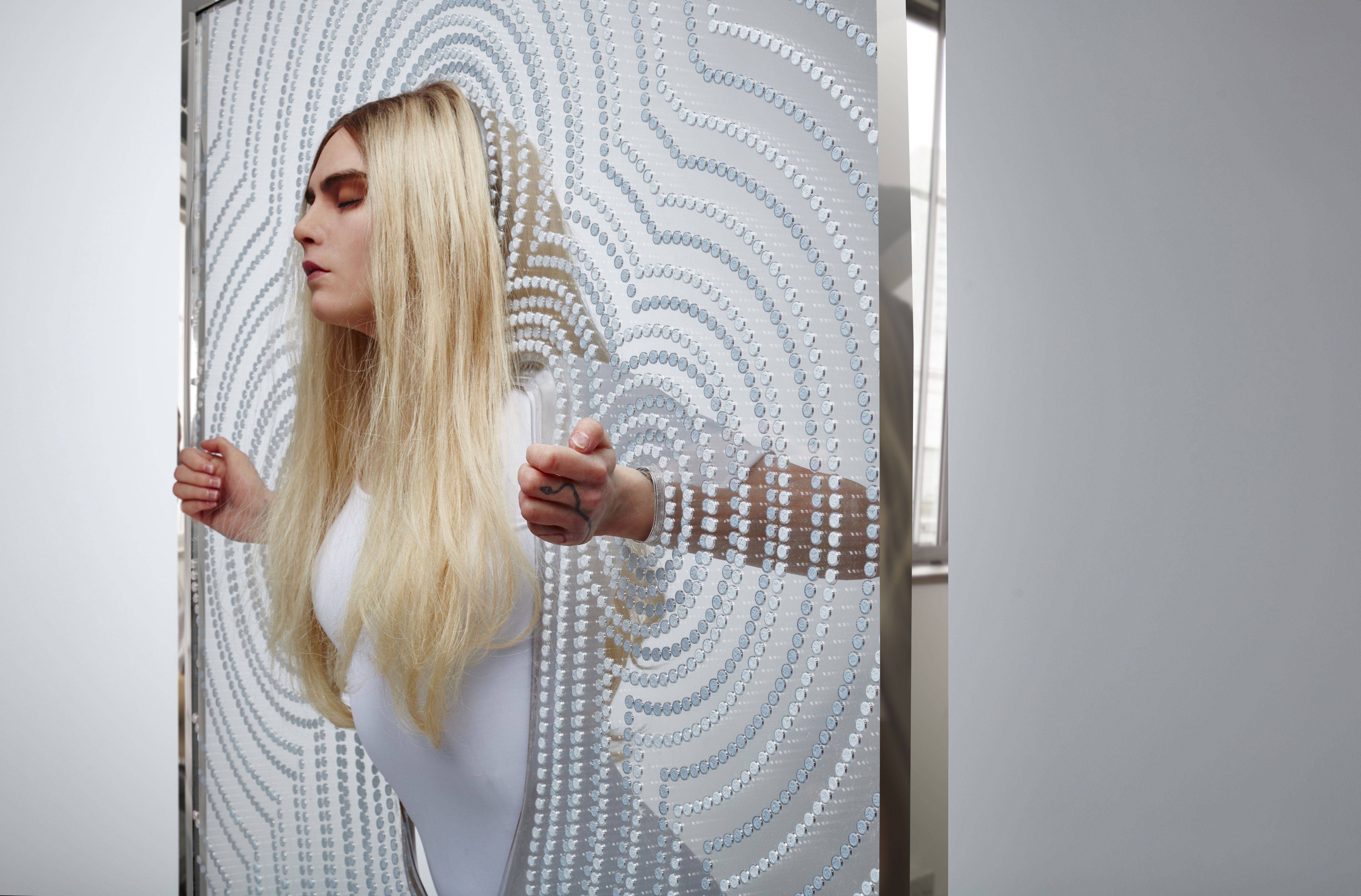 Cara Delevingne Long Blonde Hair , HD Wallpaper & Backgrounds