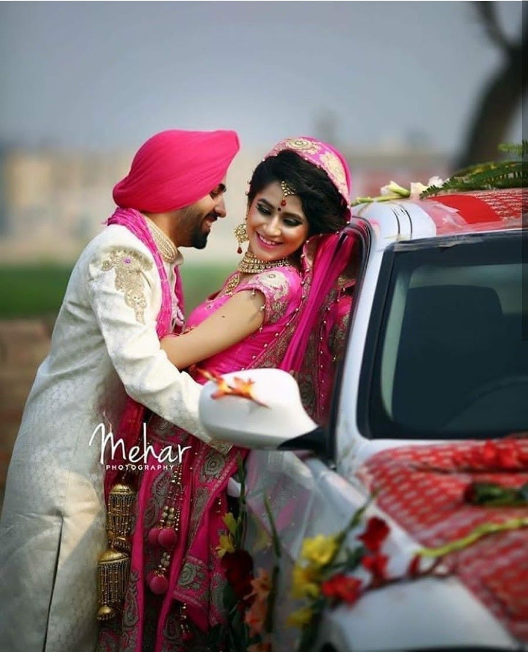 Punjabi Couple Pics Ideas - Romantic Punjabi Wedding Couple , HD Wallpaper & Backgrounds