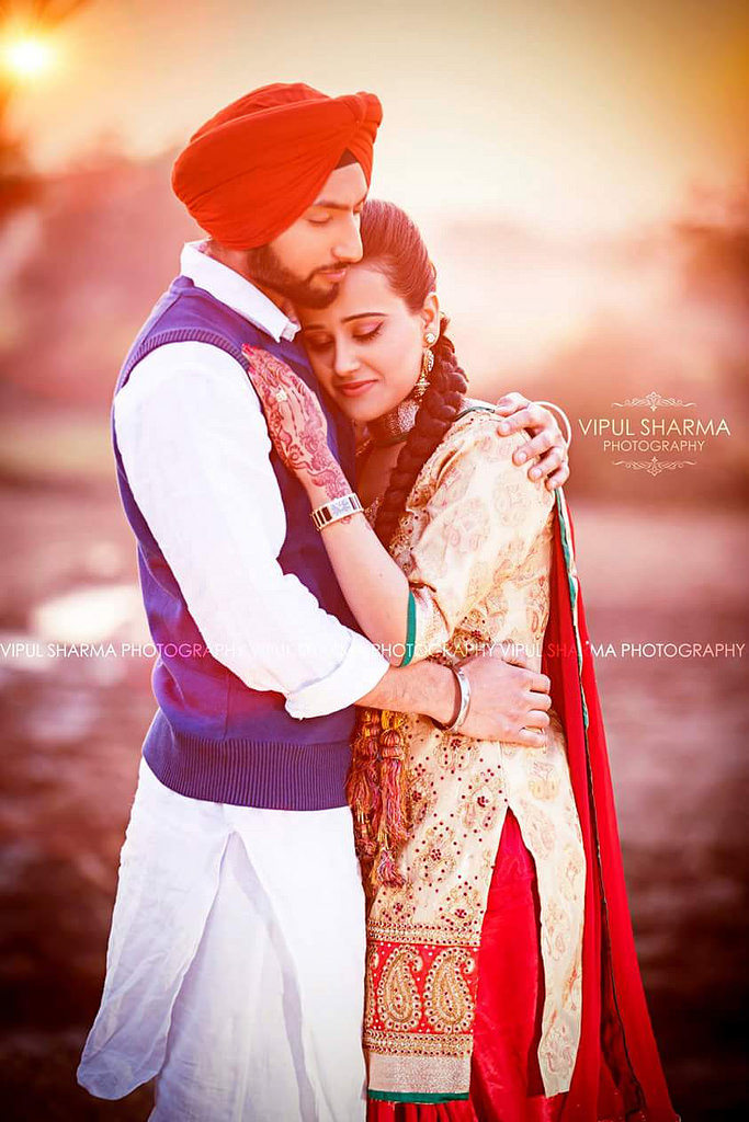 Sardar Couple Wallpaper Hd - Punjabi Girl And Boy Love , HD Wallpaper & Backgrounds