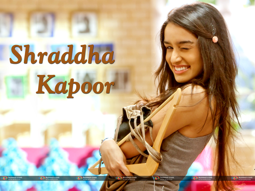 Shraddha Kapoor Wallpaper - Shraddha Kapoor Cute Smile , HD Wallpaper & Backgrounds