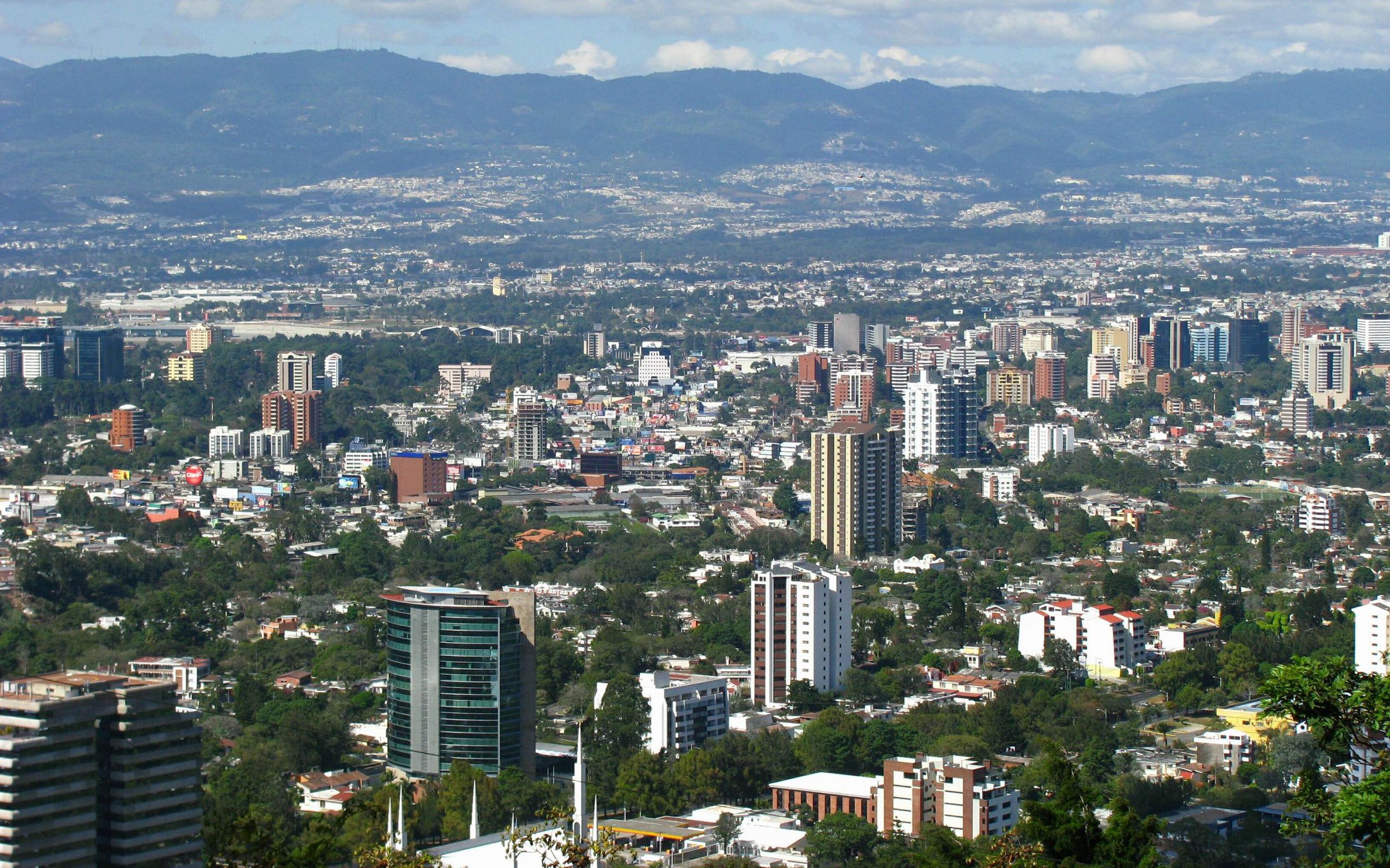 Guatemala City - Hartford Skyline Gold Building , HD Wallpaper & Backgrounds