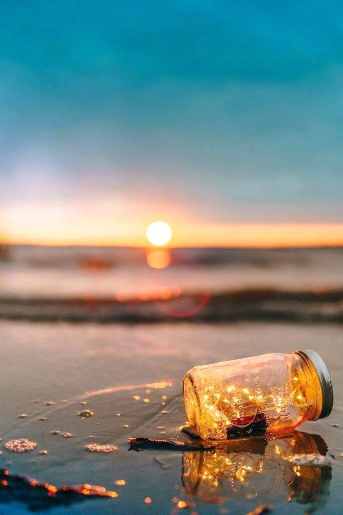 Light Aesthetic Fairy Light Aesthetic Light Blue Aesthetic - Lights In A Jar On A Beach , HD Wallpaper & Backgrounds