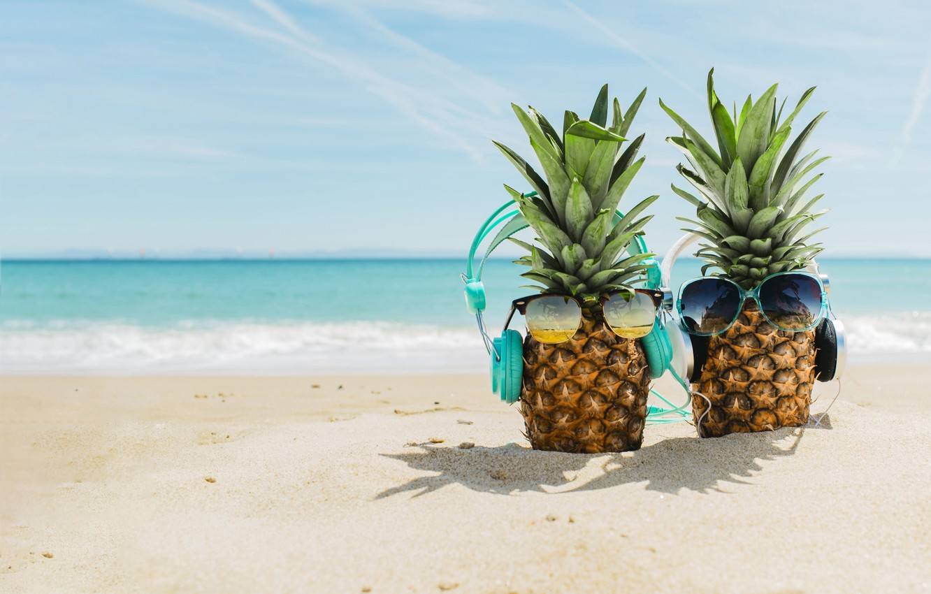 Photo Wallpaper Sand, Sea, Beach, Summer, Stay, Headphones, - Pineapples On The Beach , HD Wallpaper & Backgrounds