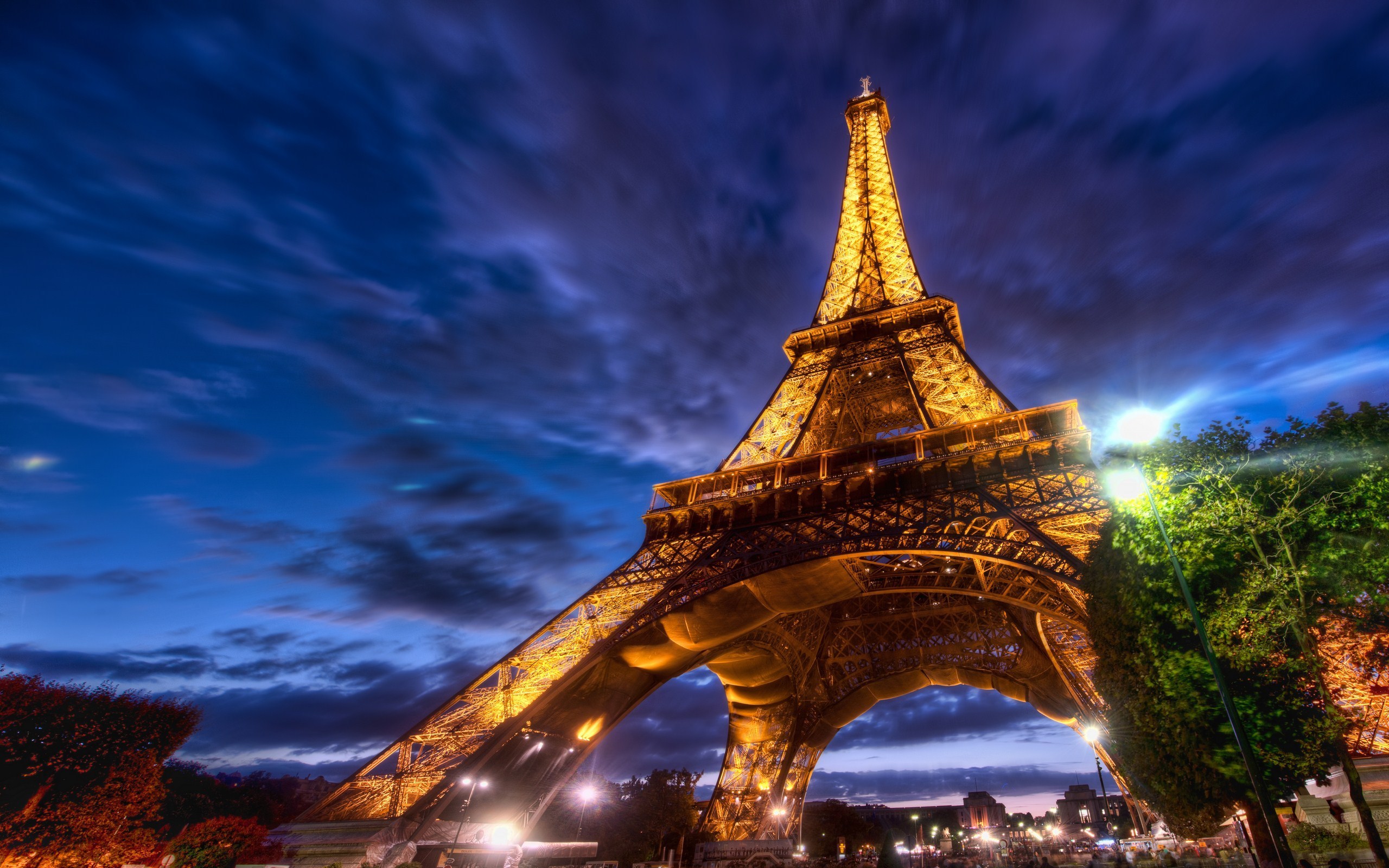 Eiffel Tower Backgrounds - Eiffel Tower , HD Wallpaper & Backgrounds