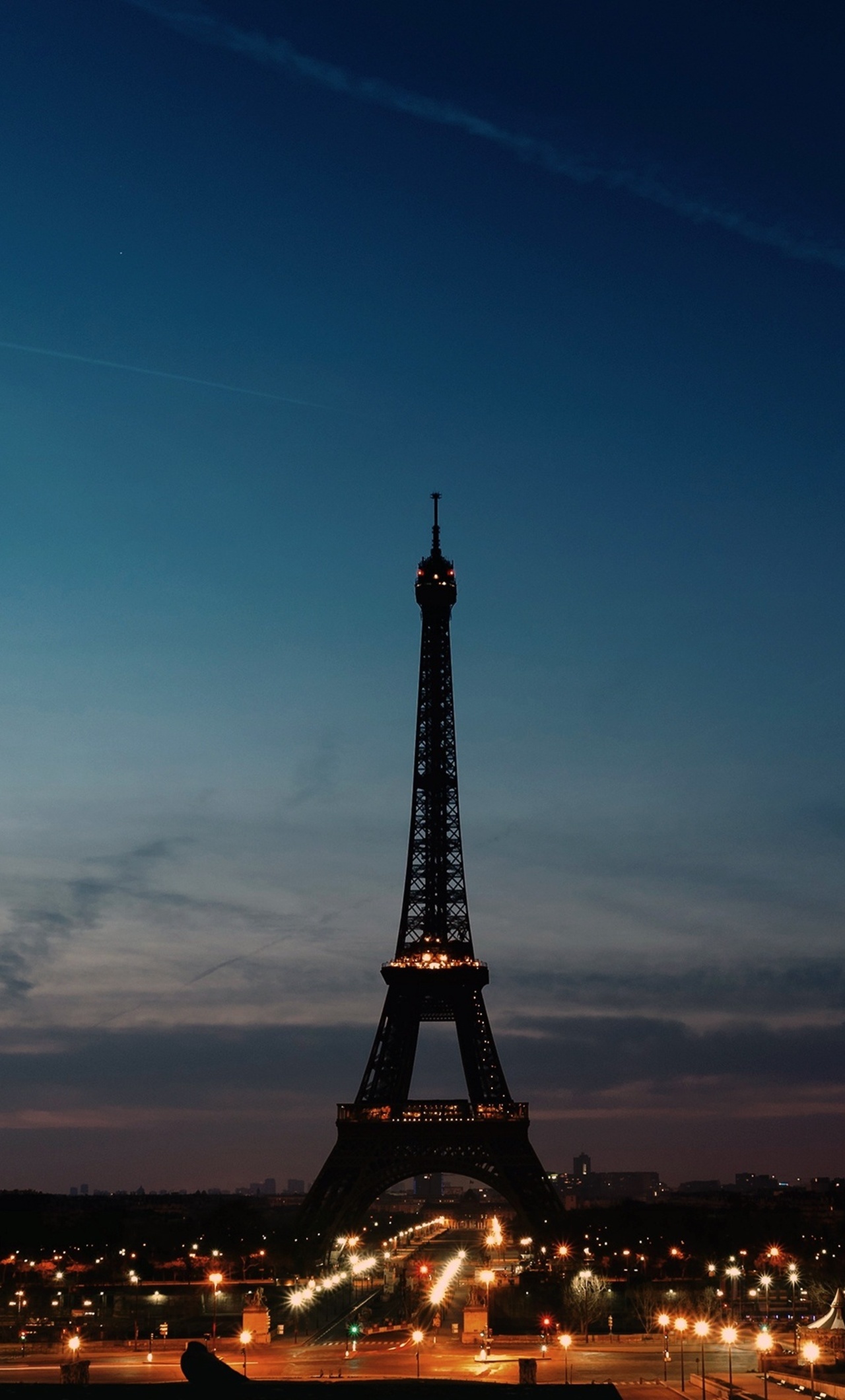 Eiffel Tower Night Time Clear Sky Iphone 6 Hd 4k - Eiffel Tower , HD Wallpaper & Backgrounds