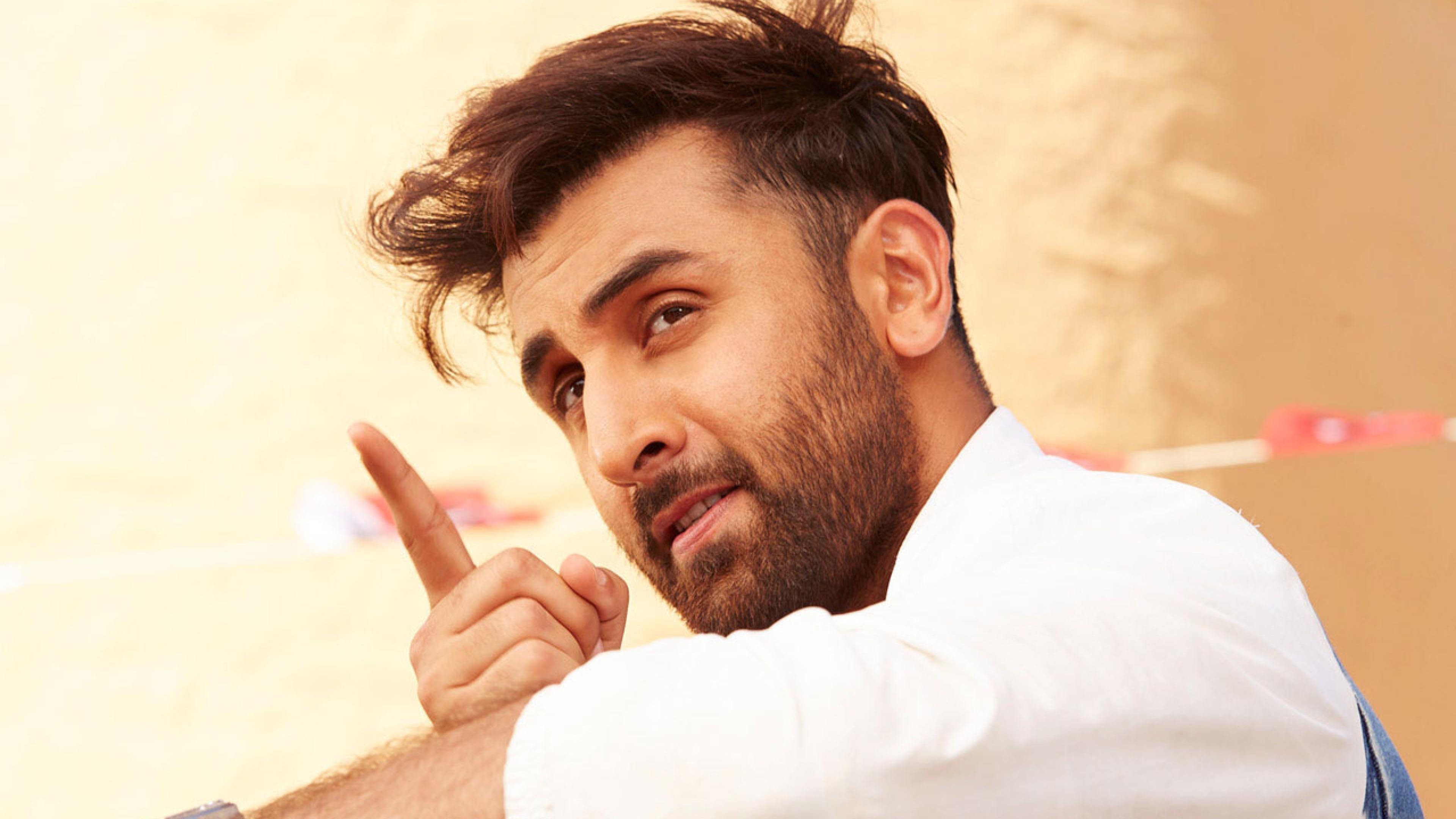 Ranbir Kapoor 4k Wallpaper - Ranbir Kapoor , HD Wallpaper & Backgrounds