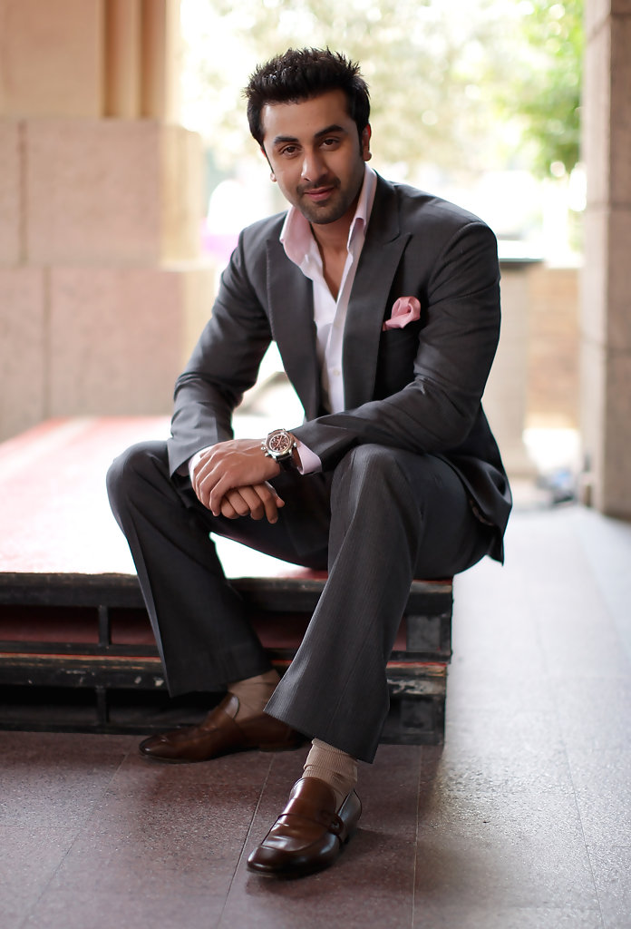 Ranbir Kapoor Photos»photostream - Grey Suits Matching Shirts , HD Wallpaper & Backgrounds