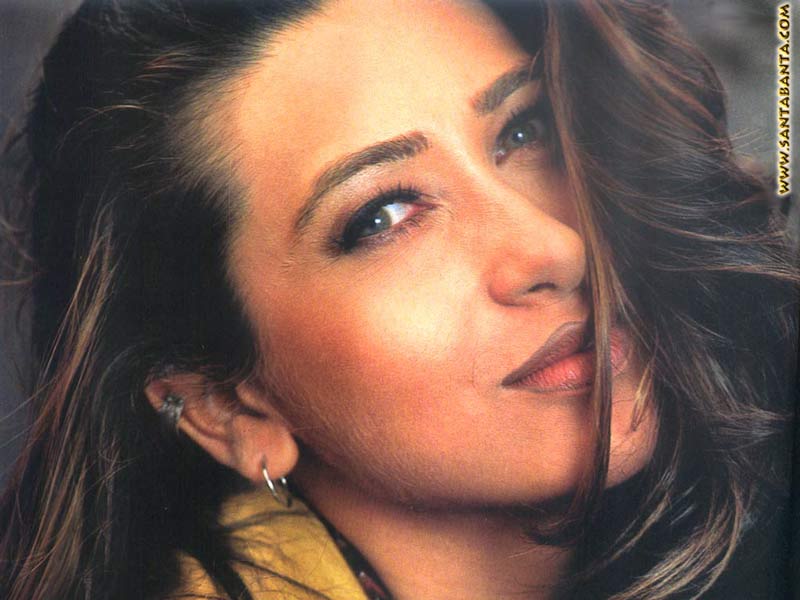 Karishma Kapoor - Karishma Kapoor Raja Hindustan , HD Wallpaper & Backgrounds