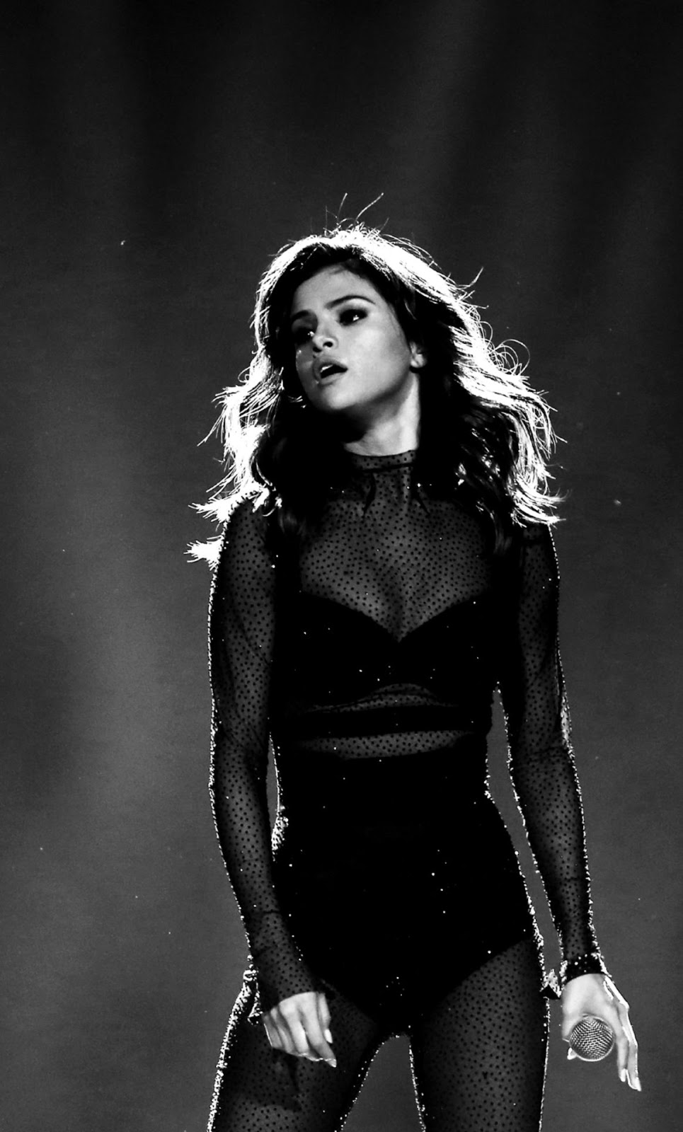 Download Sexy Selena Gomez On Stage Resolution Hd 4k - Selena Gomez On Stage , HD Wallpaper & Backgrounds
