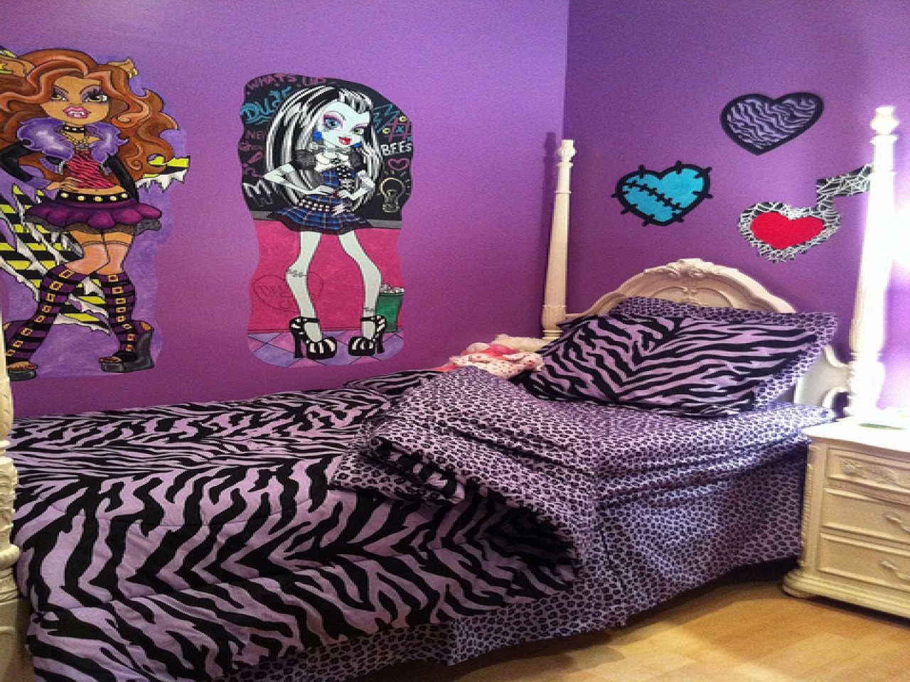 Monster High Bedroom Wallpaper , HD Wallpaper & Backgrounds