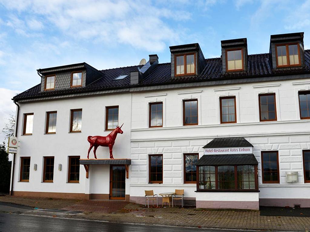 Gallery Image Of This Property - Hotel Zum Roten Einhorn Düren , HD Wallpaper & Backgrounds