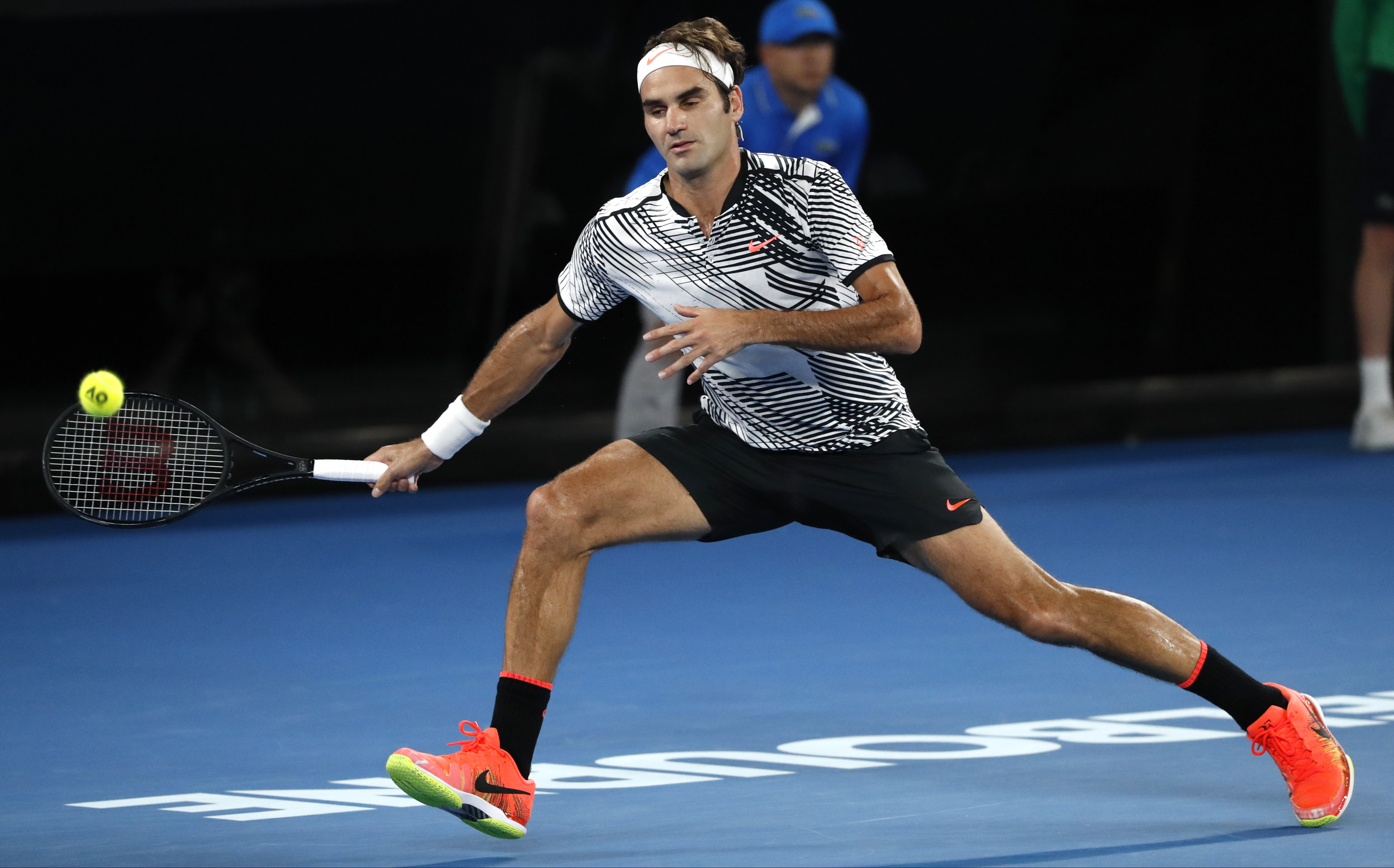 Roger Federer 4k Ultra Hd Wallpaper - Federer Shoes Australian Open 2017 , HD Wallpaper & Backgrounds