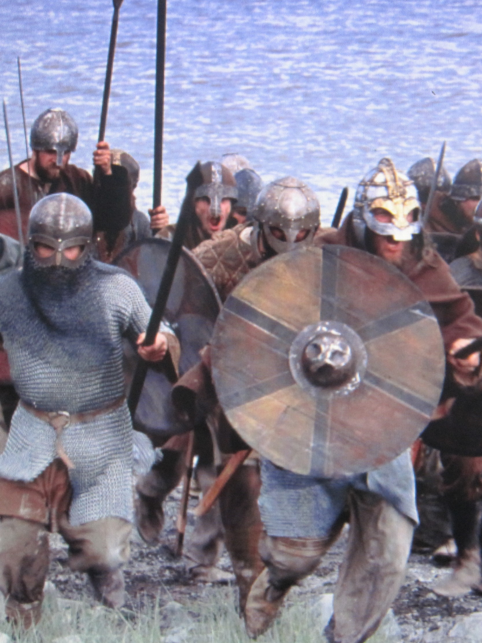 Download Vikings Qb History, Vikings Ragnar Actor Wallpaper - Shield , HD Wallpaper & Backgrounds