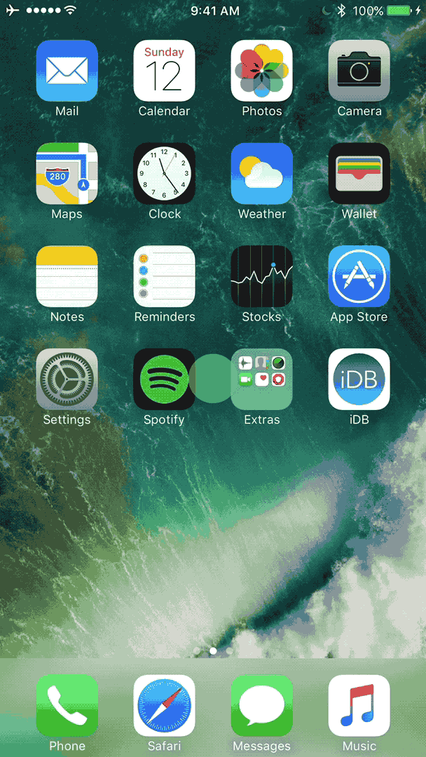 Gif Wallpaper Iphone No Jailbreak - Ios 10 Default Home Screen Layout , HD Wallpaper & Backgrounds