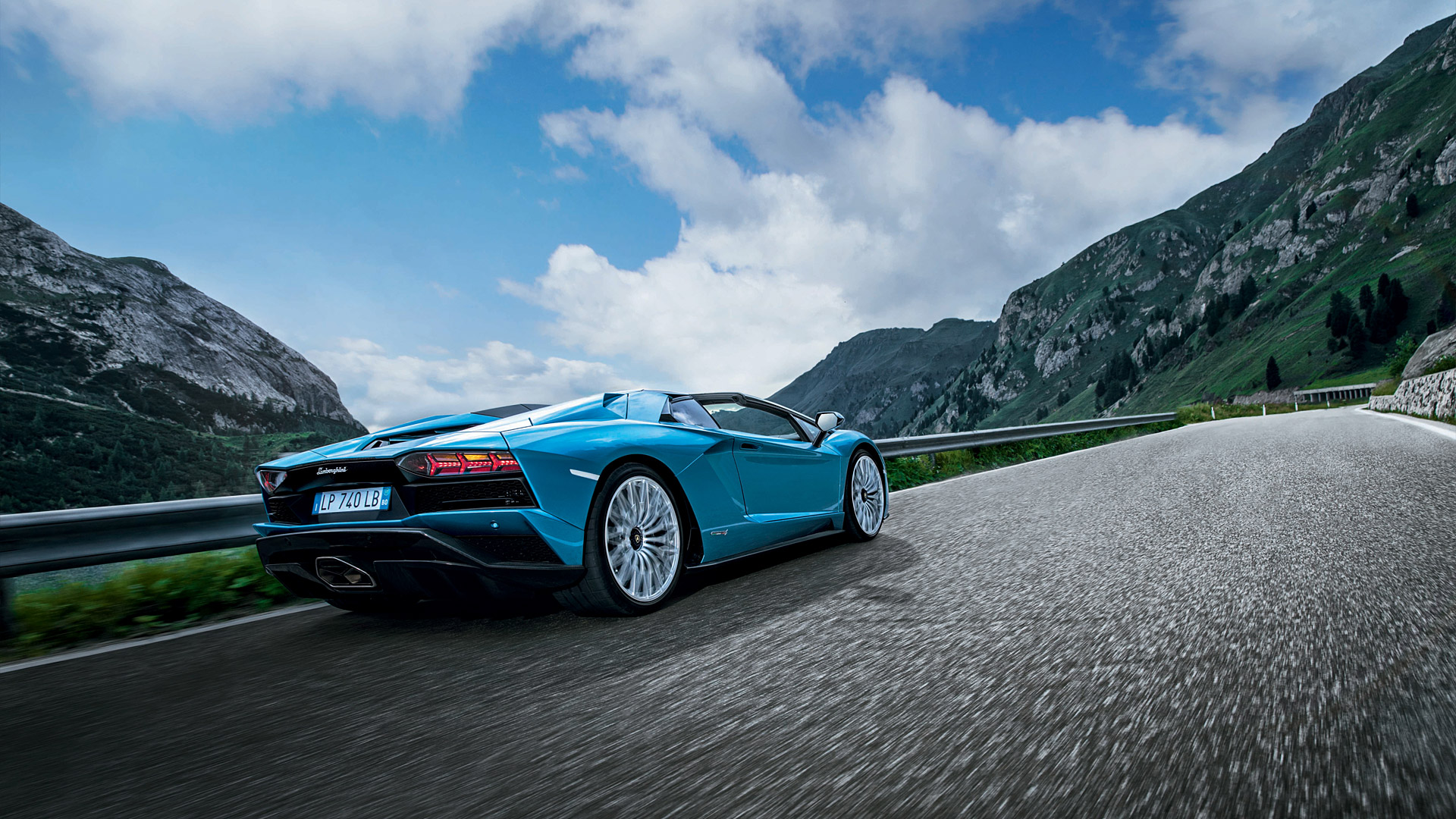 Lamborghini Aventador Wallpaper Hd Photo - Lamborghini Aventador S Roadster , HD Wallpaper & Backgrounds