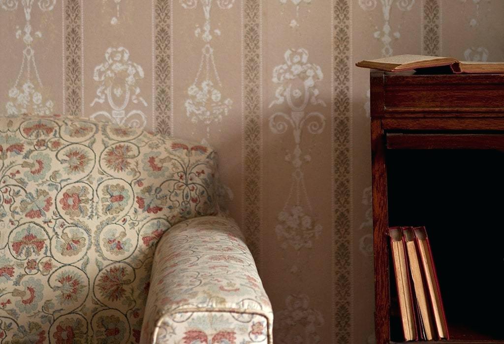 Wallpaper Trends For 2017 Latest - Ladysitting: My Year With Nana At The End Of Her Century , HD Wallpaper & Backgrounds