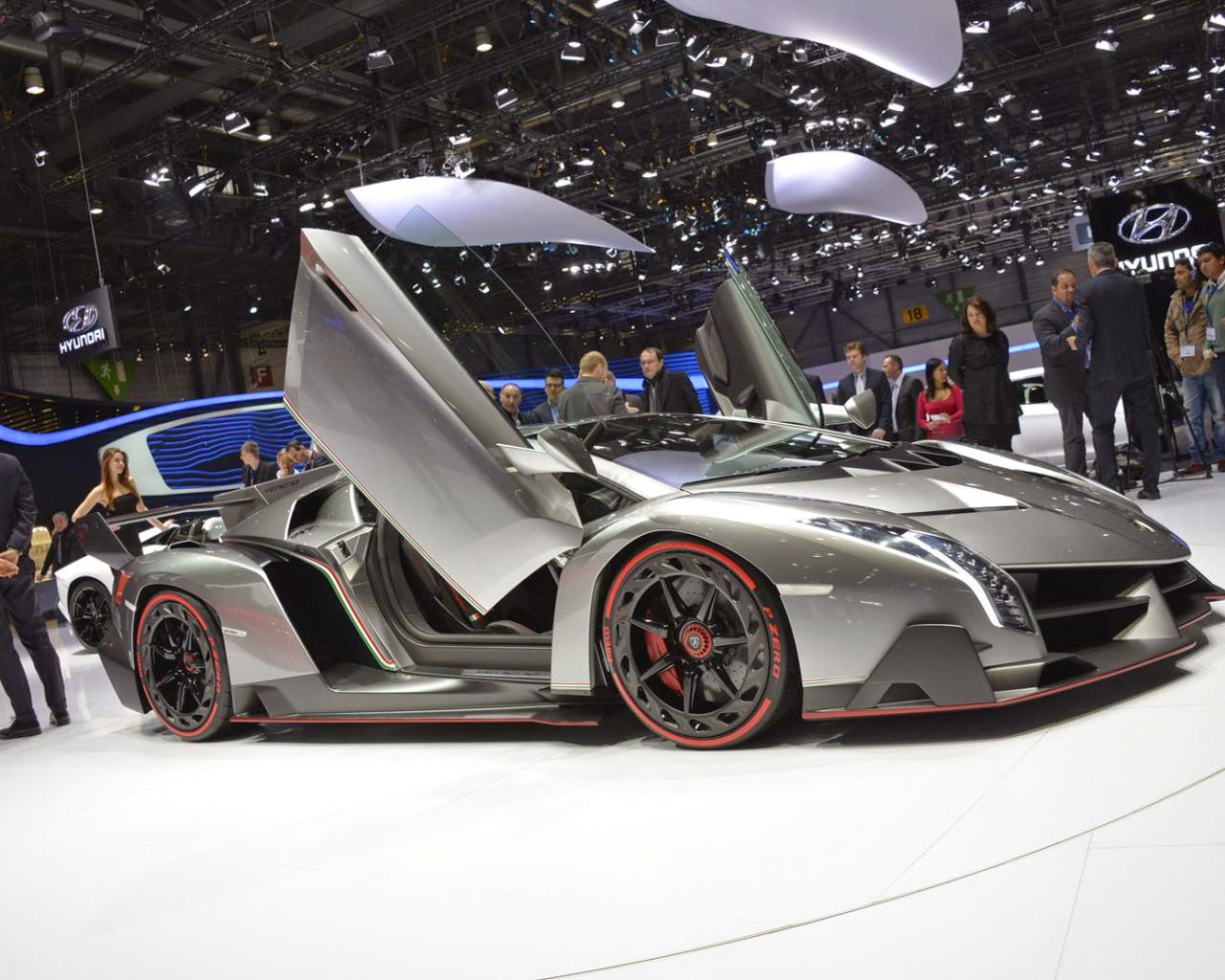 Lamborghini Veneno Geneva 2013 Image - Lamborghini Veneno , HD Wallpaper & Backgrounds