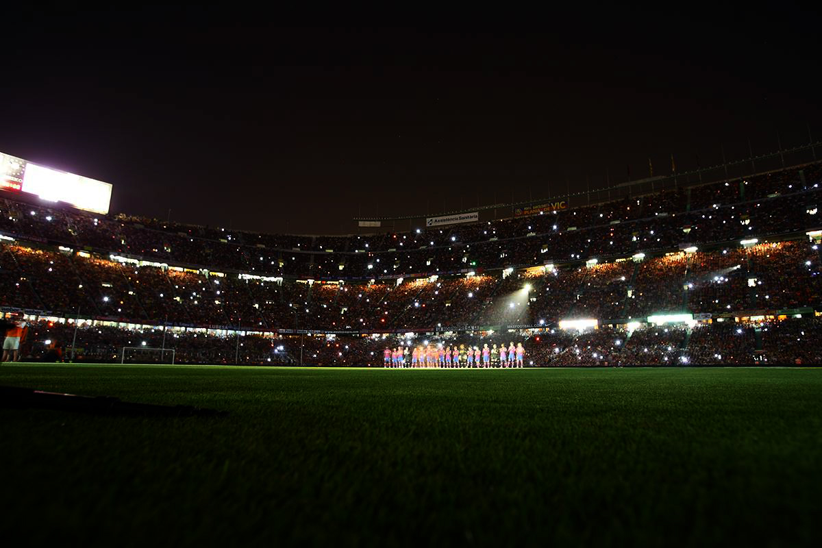 Camp Nou Stadium On August 19, 2009 - Camp Nou In The Night , HD Wallpaper & Backgrounds