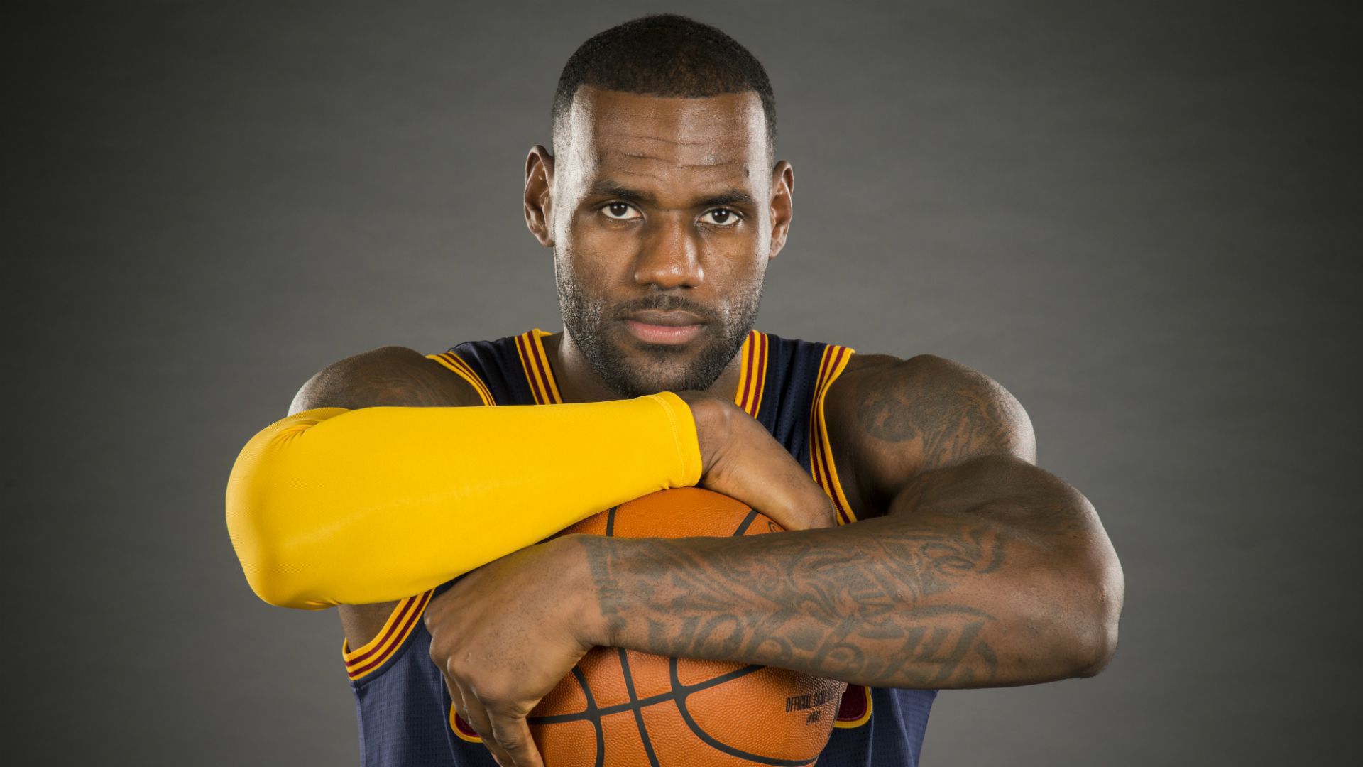 Lebron James Wallpaper - Lebron James , HD Wallpaper & Backgrounds