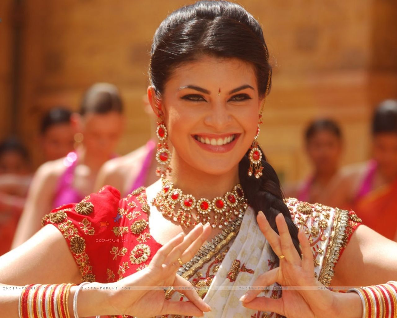 Jacqueline Fernandez Photo Wallpaper - Jacqueline Fernandez In Aladin , HD Wallpaper & Backgrounds