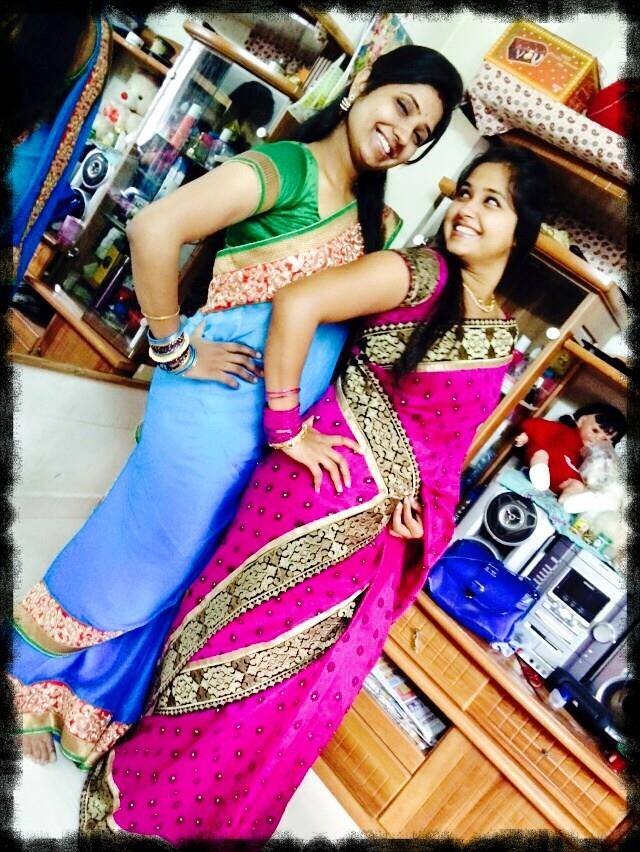 Kajal Raghwani Hd Wallpaper With Her Sister - Kajal Raghwani Photo Hd 2017 , HD Wallpaper & Backgrounds