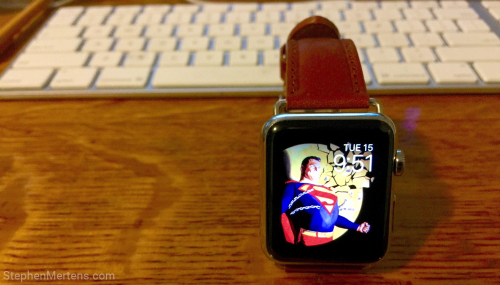 Apple Watch With Alex Ross's Superman Wallpaper - Apple Watch Wallpaper Superman , HD Wallpaper & Backgrounds