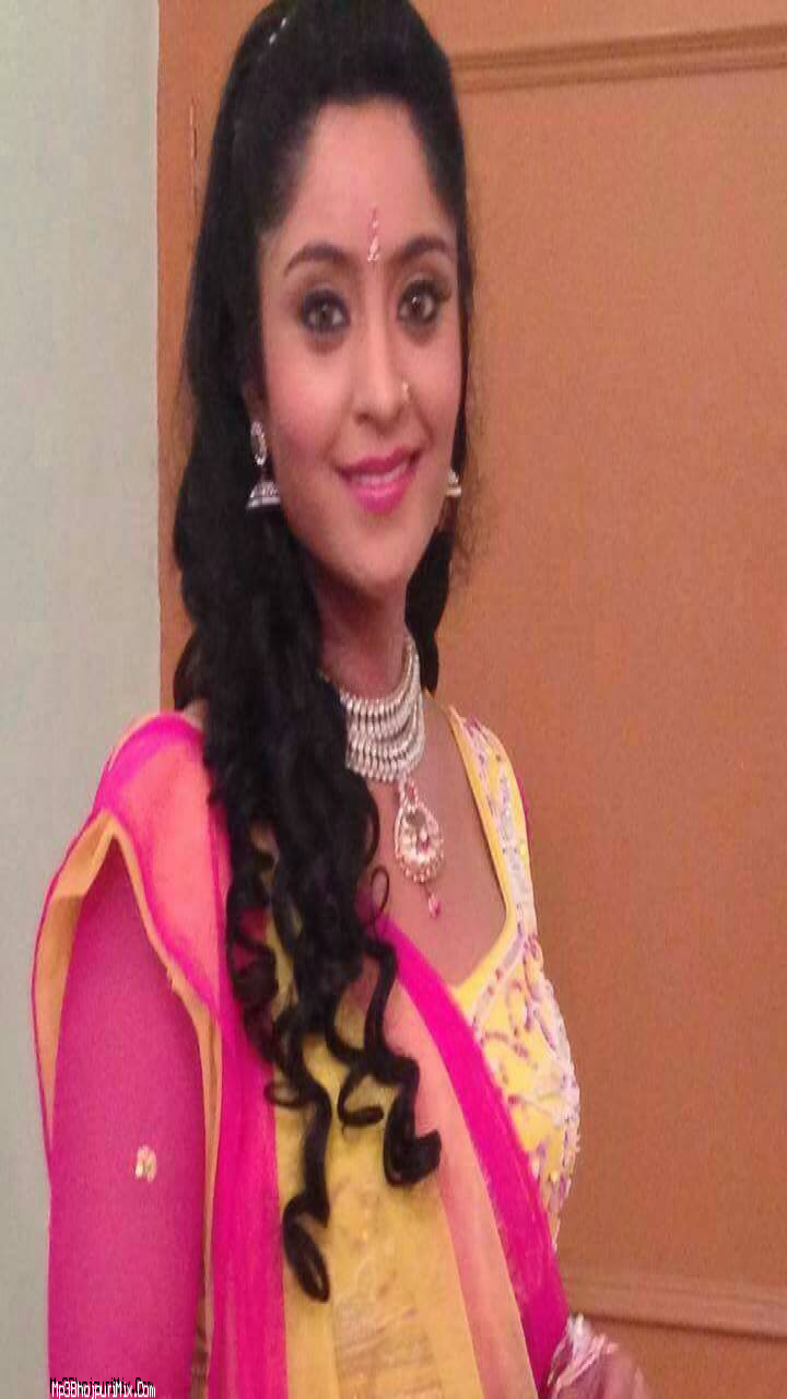 Download Shubhi Sharma Bhojpuri Actress Wallpaper 28 - Shubhi Sharma , HD Wallpaper & Backgrounds