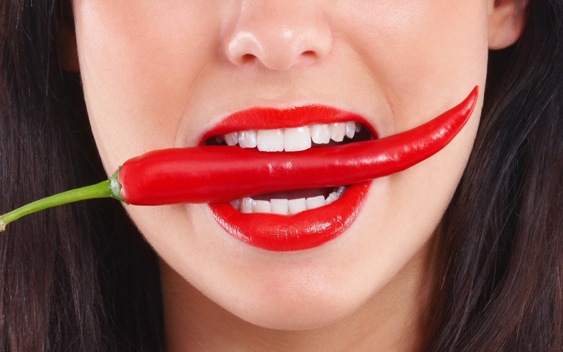 Red Hot Lipstick Wallpaper - Pepper Lips , HD Wallpaper & Backgrounds