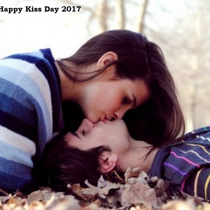 Romance Couple Wallpaper Hd 06 Download Wallpicshd - Romantic Happy Kiss Days , HD Wallpaper & Backgrounds