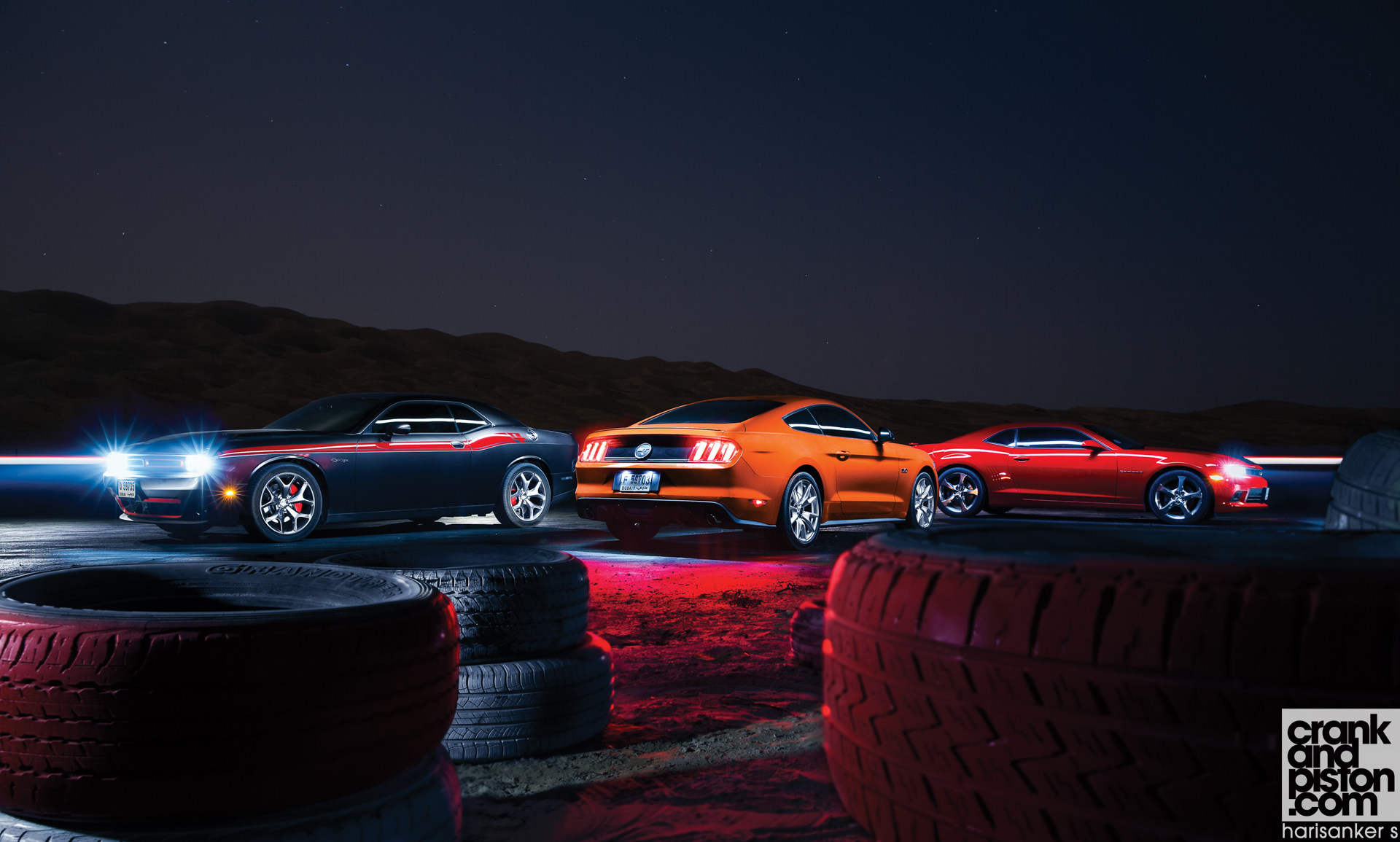 Mustang Gt Vs Challenger R/t Vs Camaro Ss - Mustang Camaro Challenger Wallpaper Hd , HD Wallpaper & Backgrounds