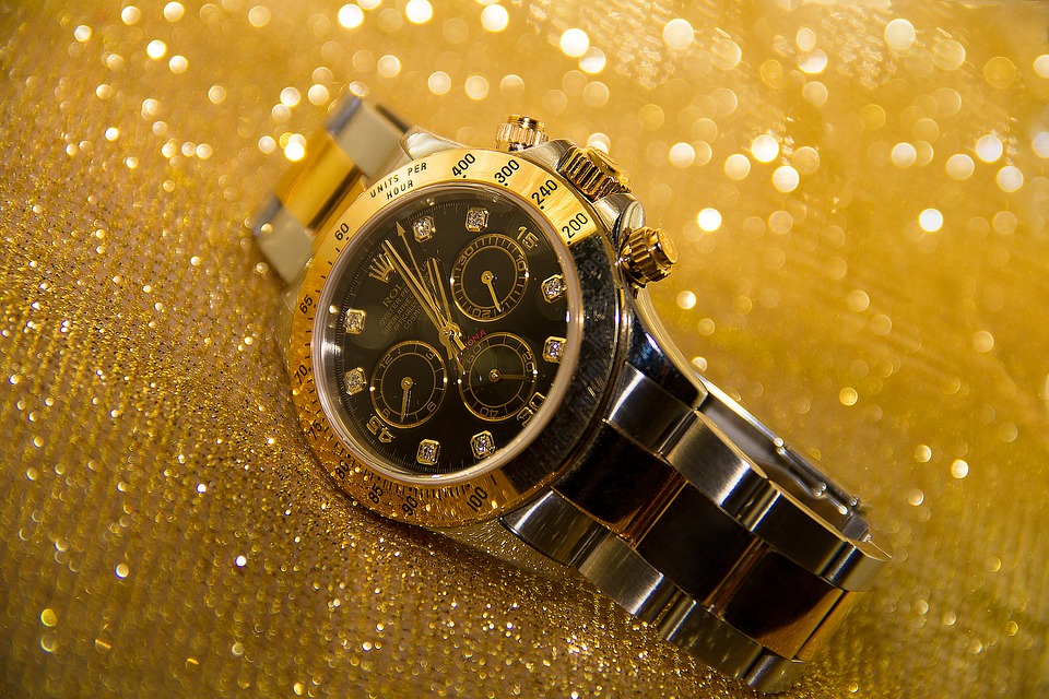 Clock, Wrist Watch, Time - Gold Watch Background , HD Wallpaper & Backgrounds
